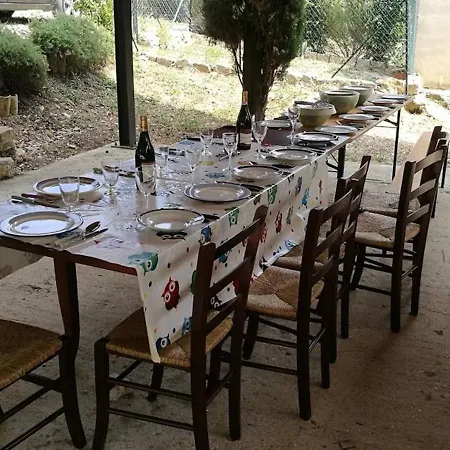 Apartment Appto Camelia 1 Bedroom, Living Room, 4 Pax,60mq